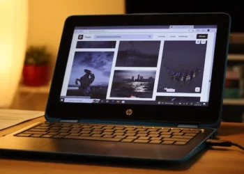 Sims 4 on HP Laptop